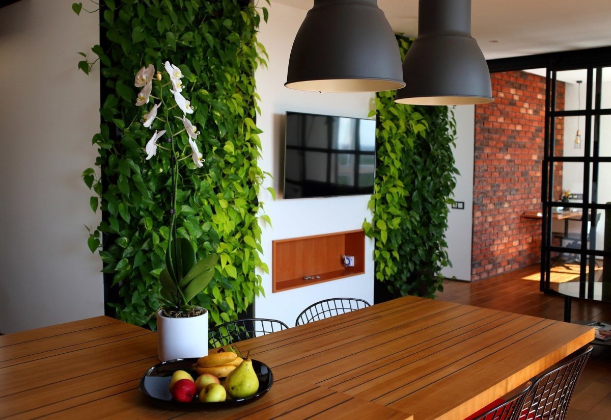 Вертикальный декор на стену