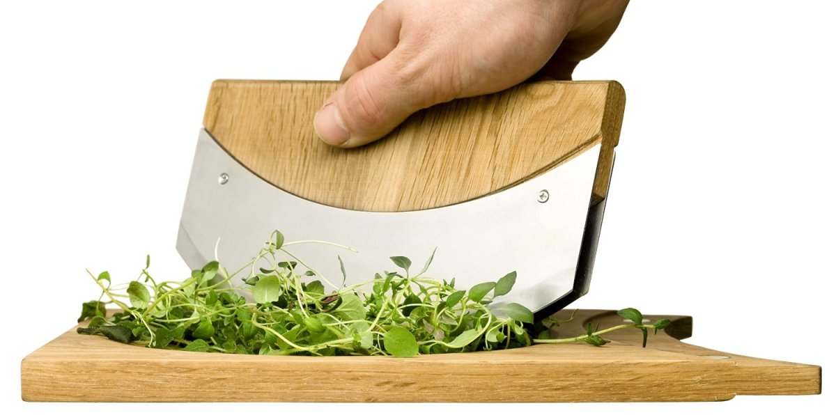 Мята Гарден минт на подоконнике