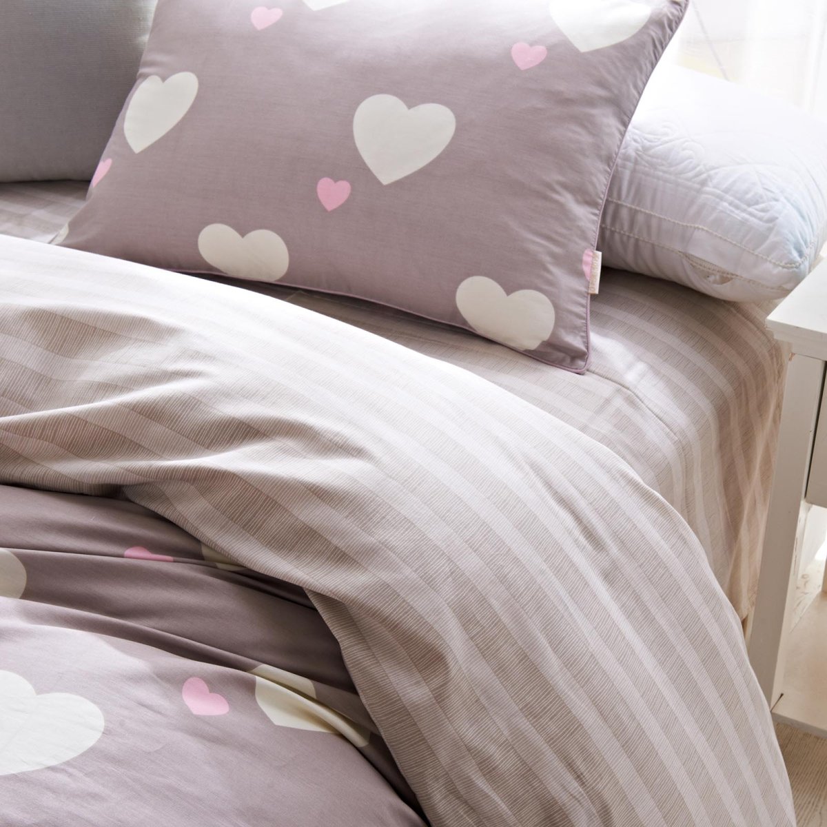 Белье Софи де Марко серое с сердечками