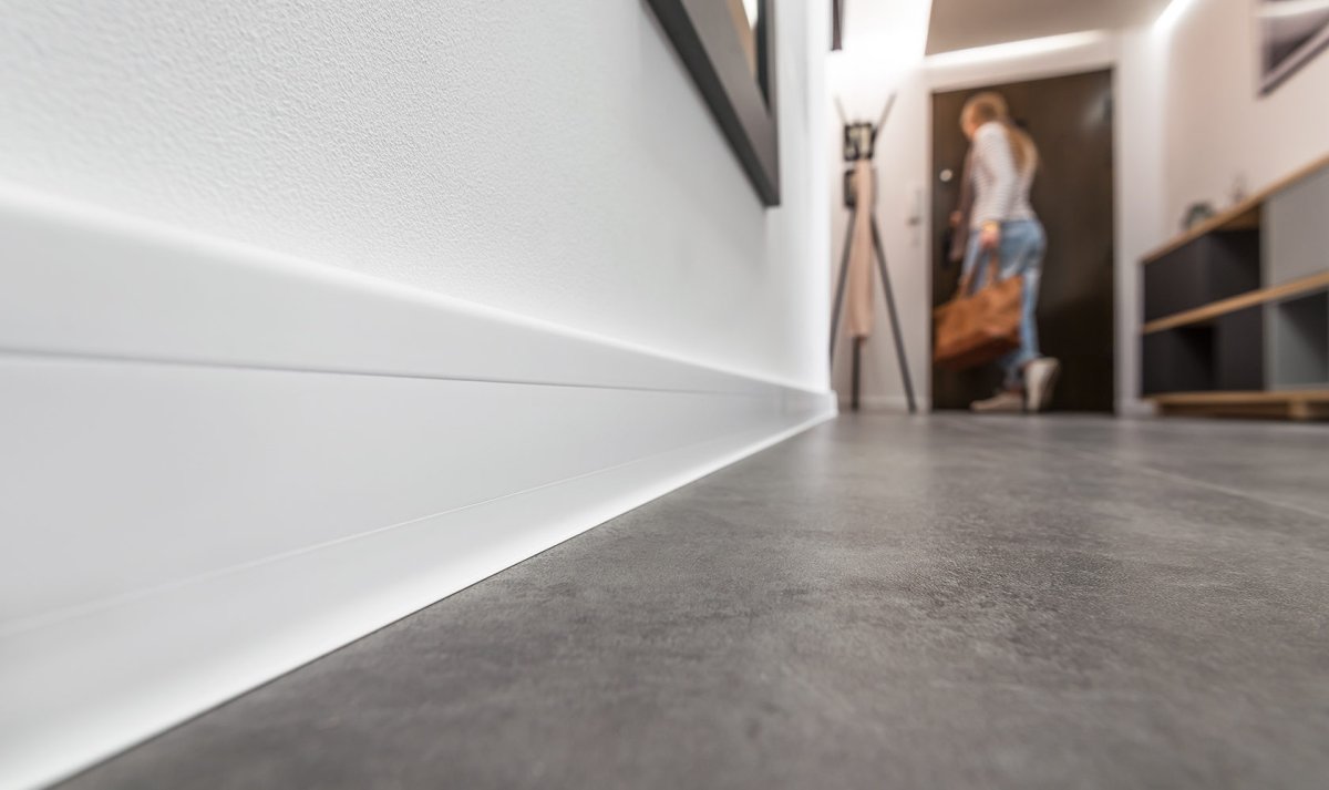 Плинтус Евровуд pn120