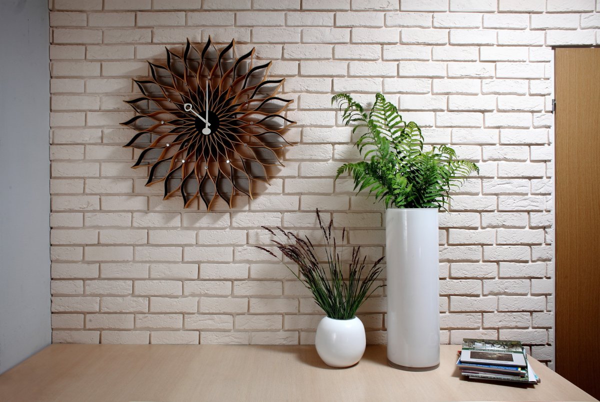 Декор кирпичики на стену