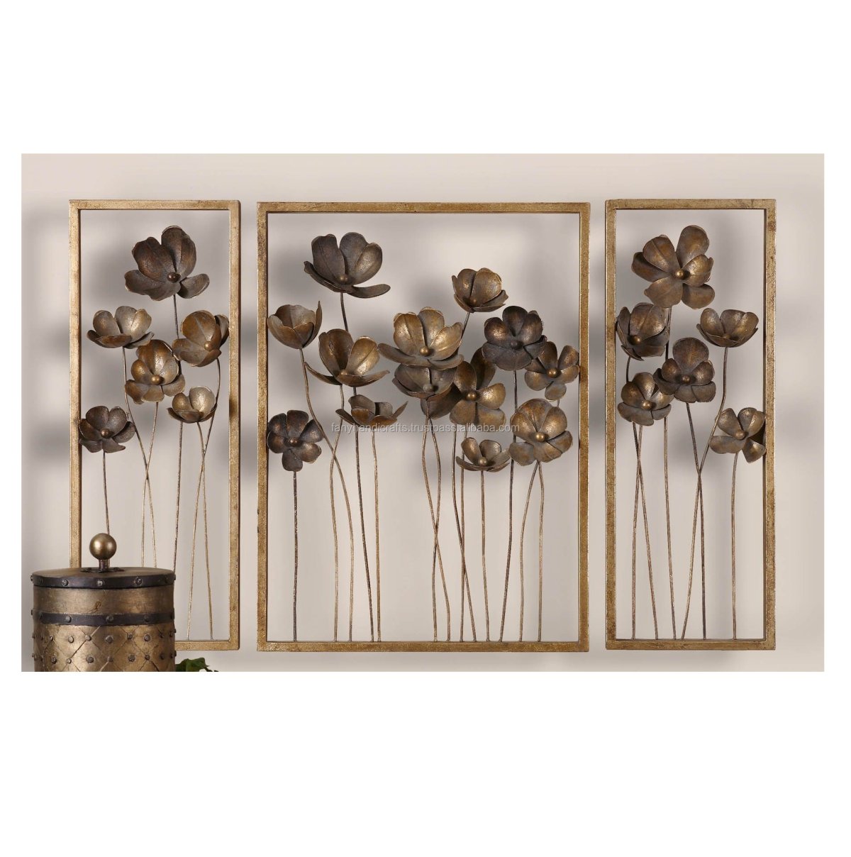 Красивый настенный декор