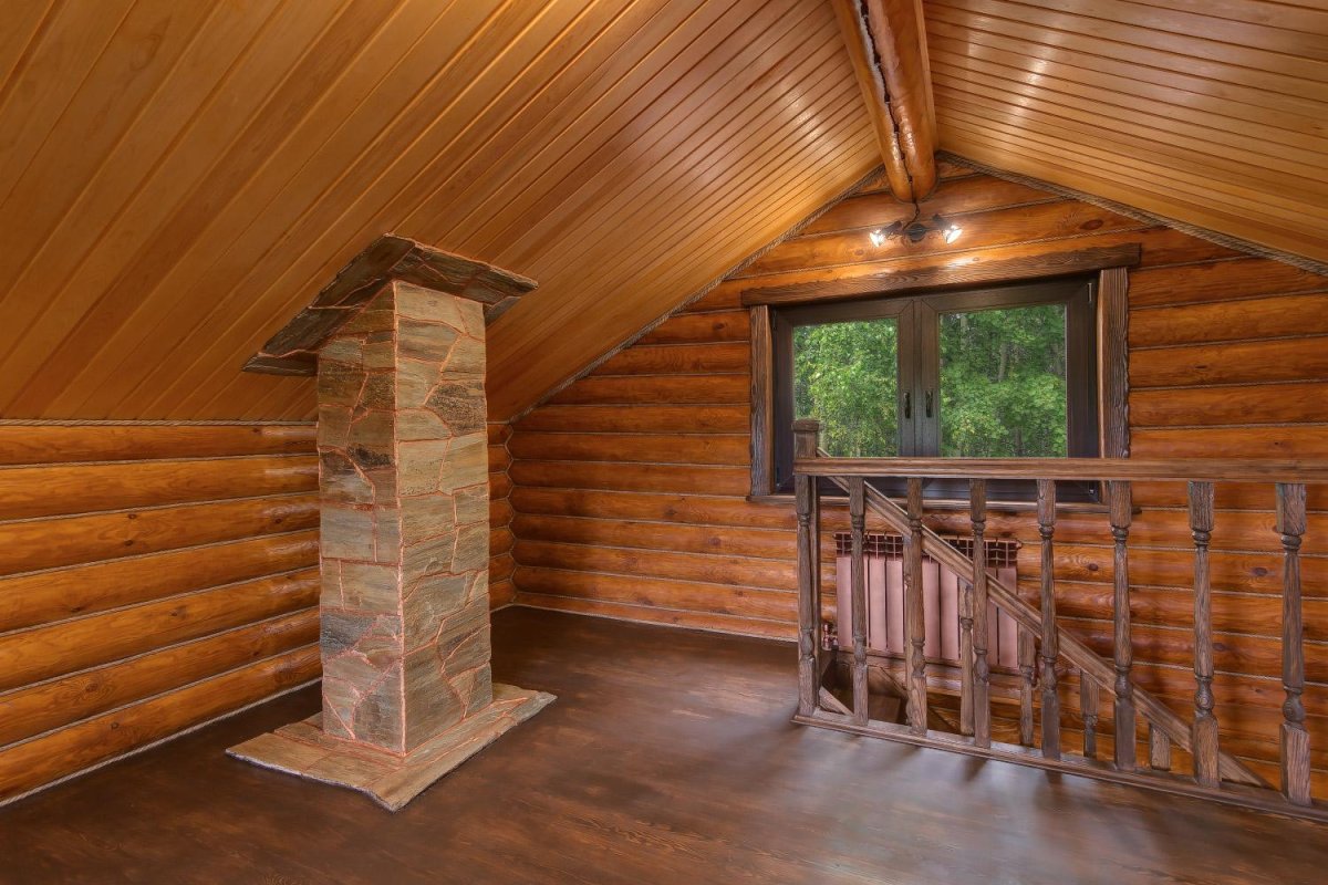 Внутренняя отделка дома из бревна