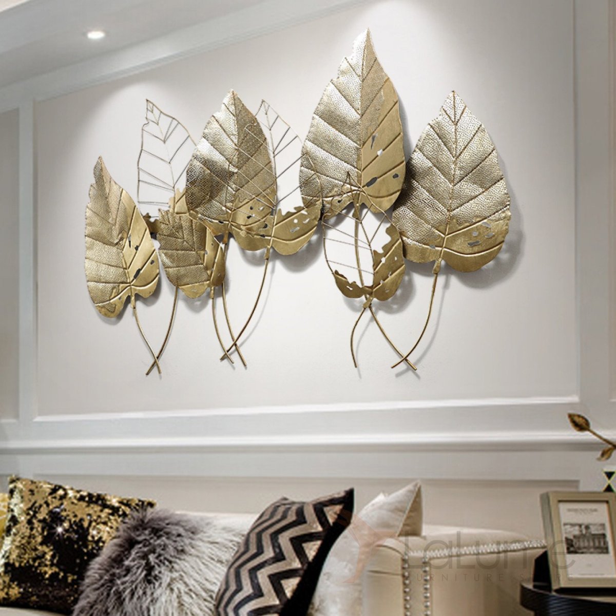 Классическое украшение на стене название