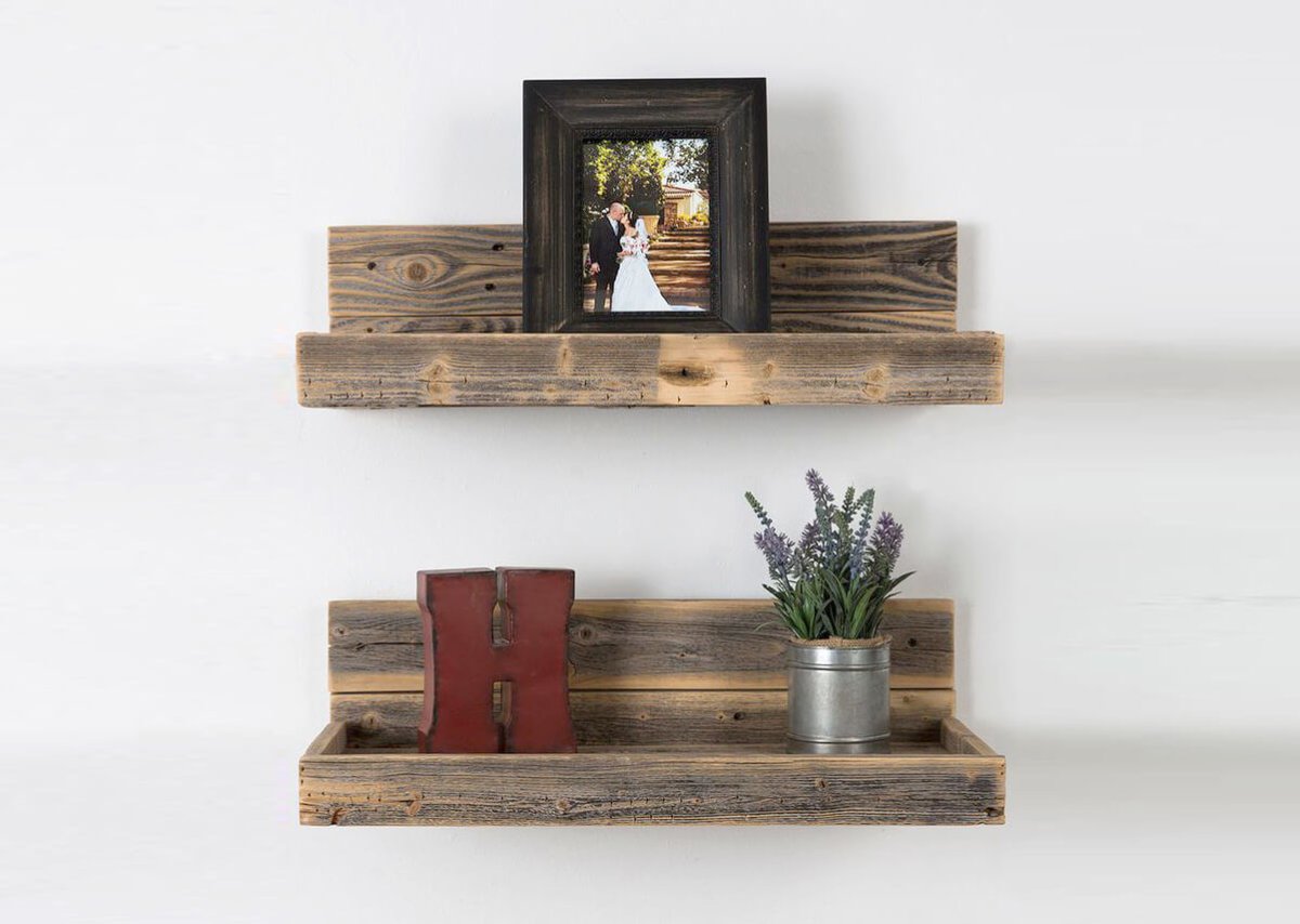 Настенные полочки из дерева