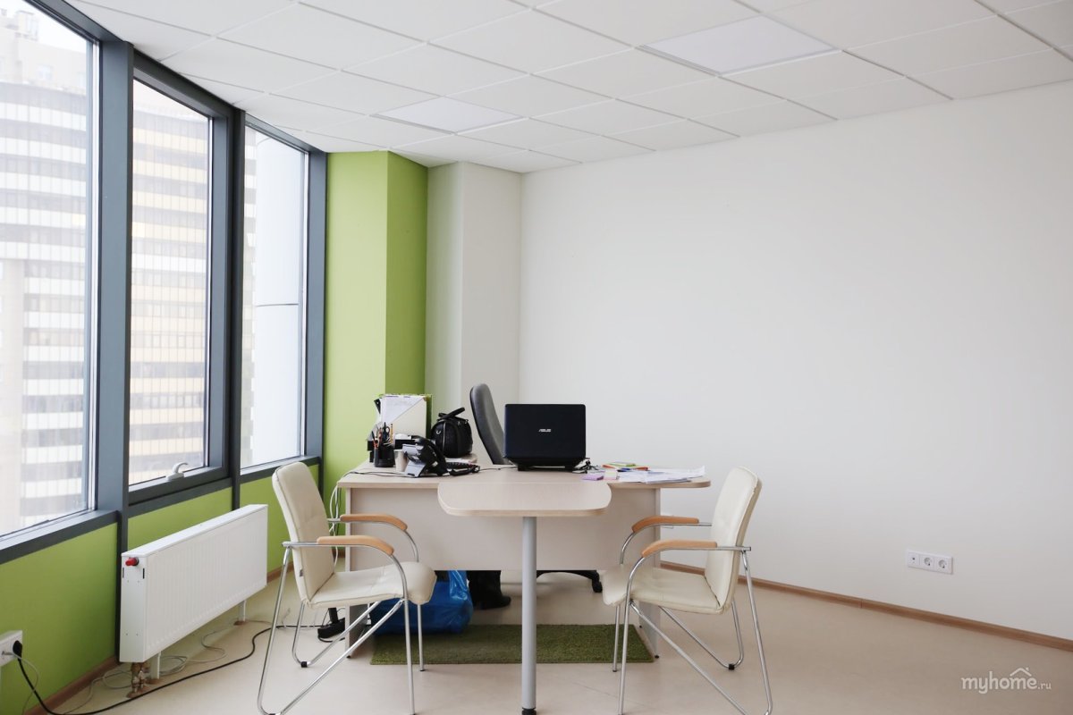 Стена в офисе