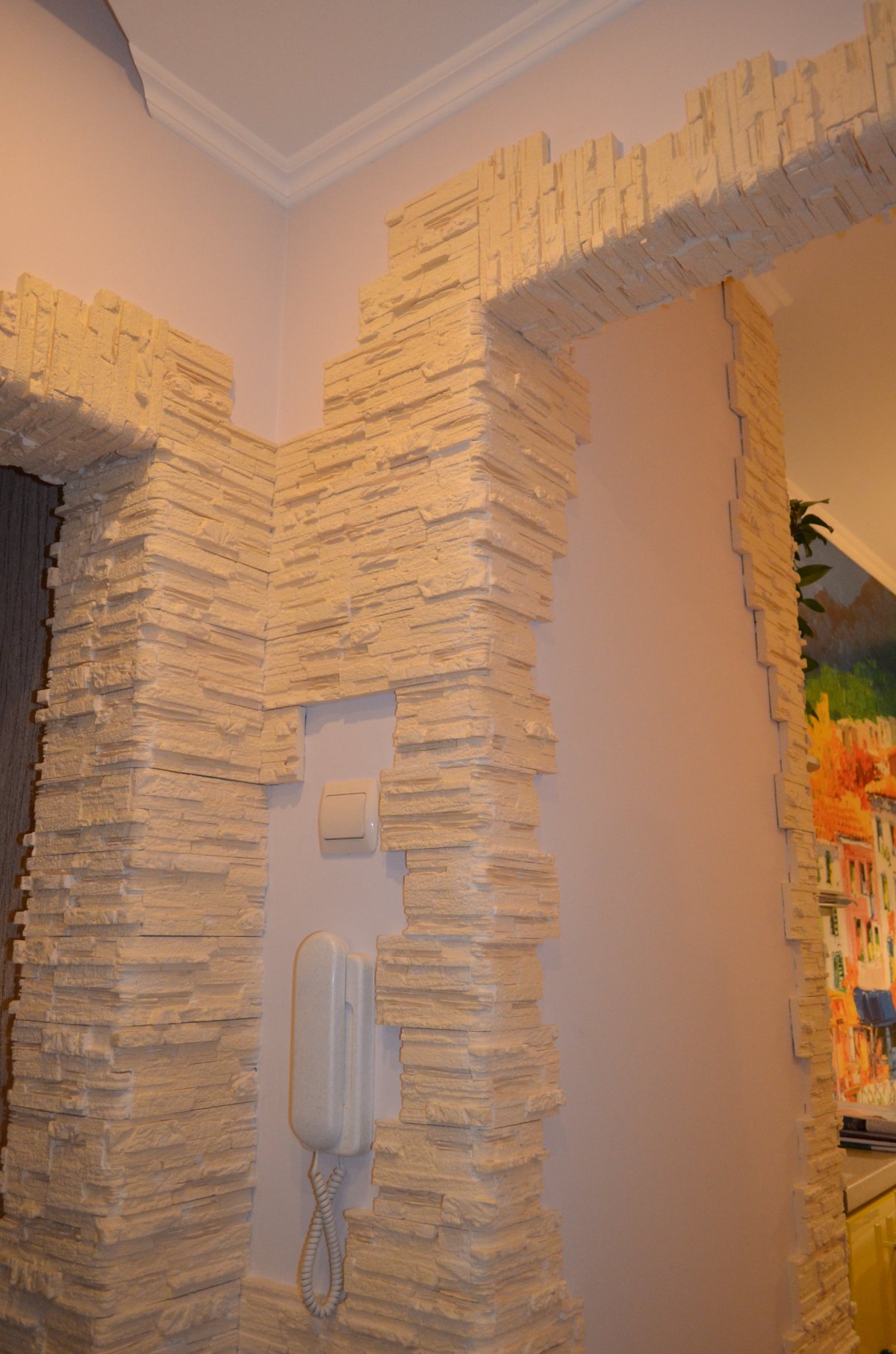 Отделка арки искусственным камнем