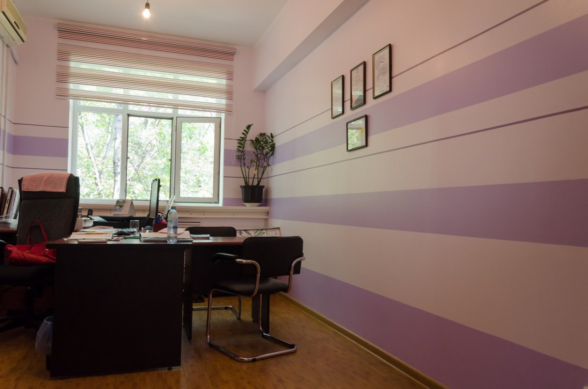 Крашеные стены в офисе