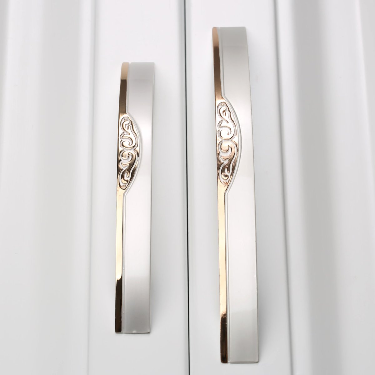 Мебельные ручки арт деко серебро