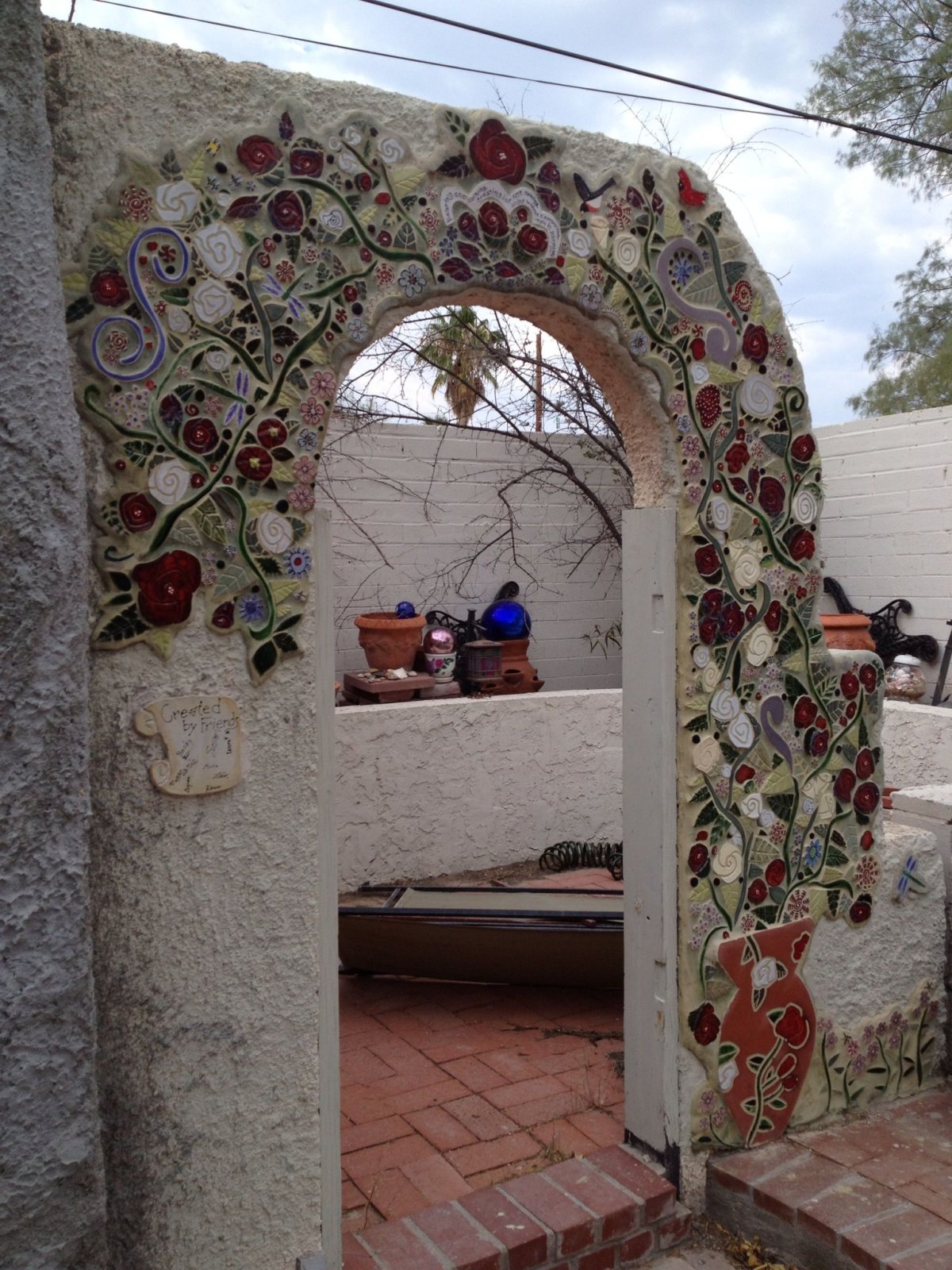 Украшение арки мозаикой