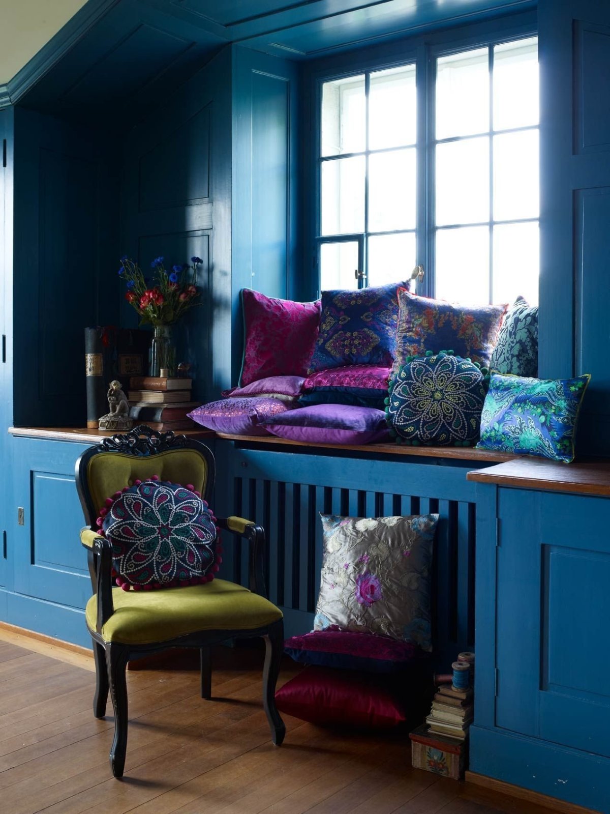 Бирюзовый диван