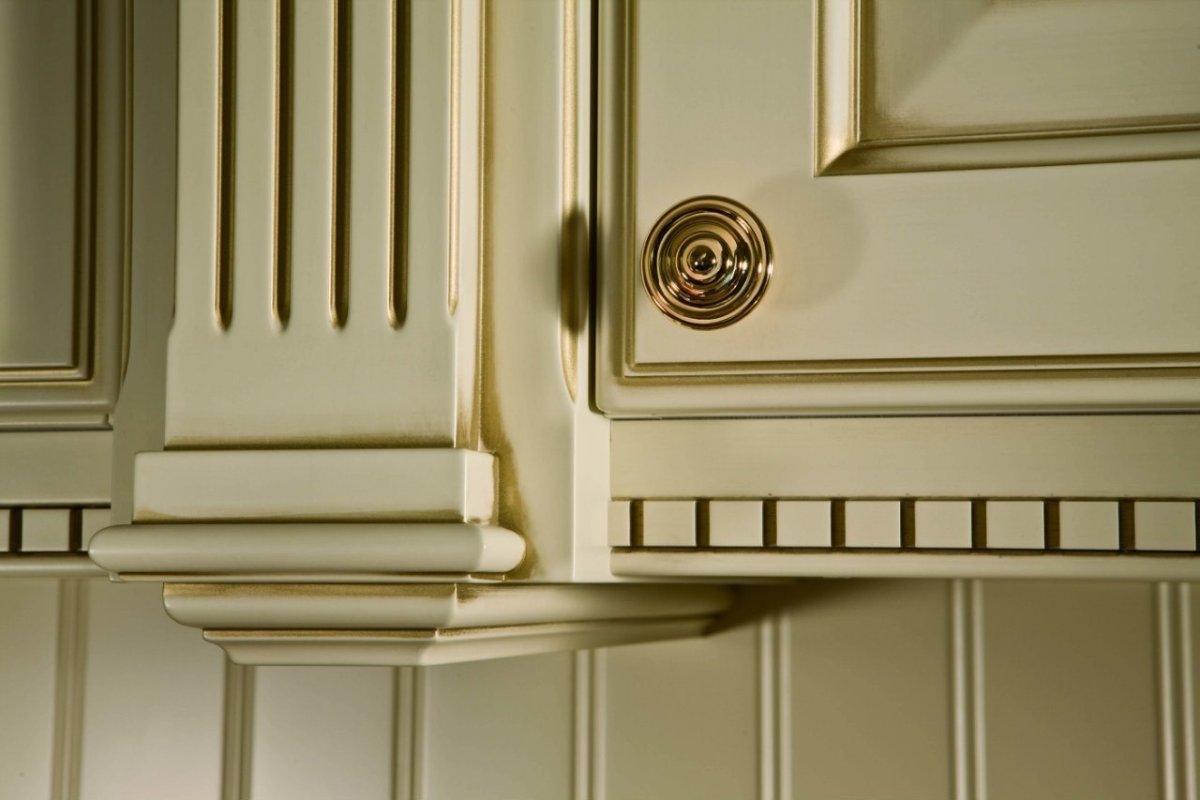 Стены с лепниной декор