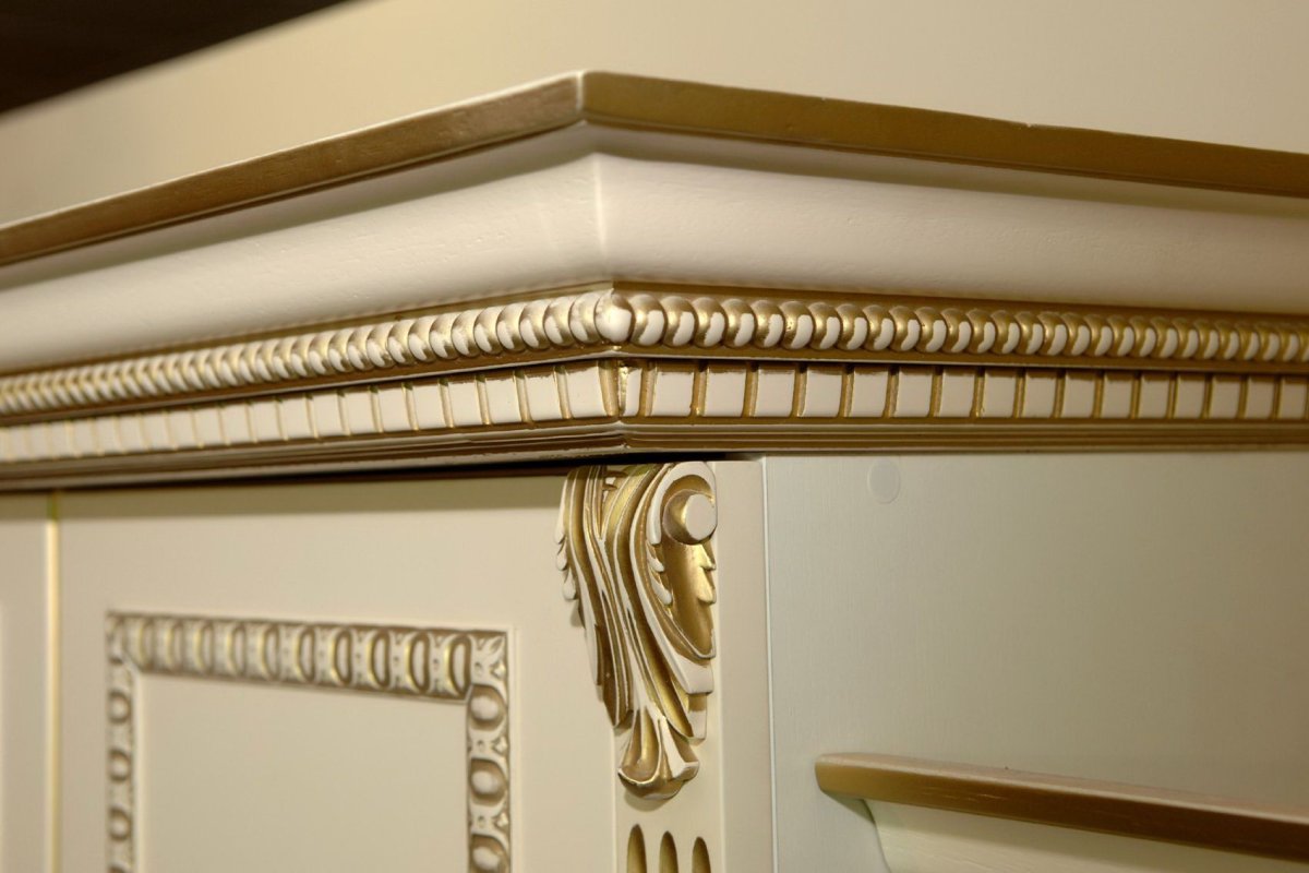 Молдинги для стен