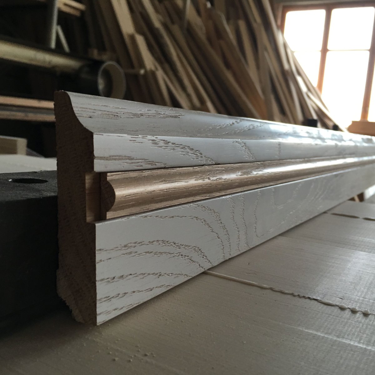 Декоративное обрамление двери