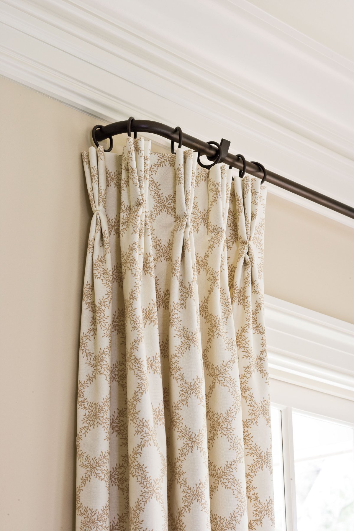 Карнизы decorative Curtain Rod