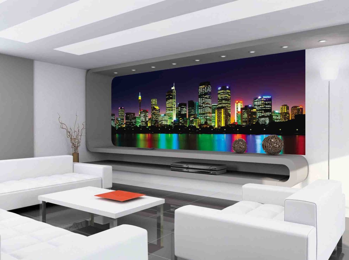 Спальня с пионами на стенах