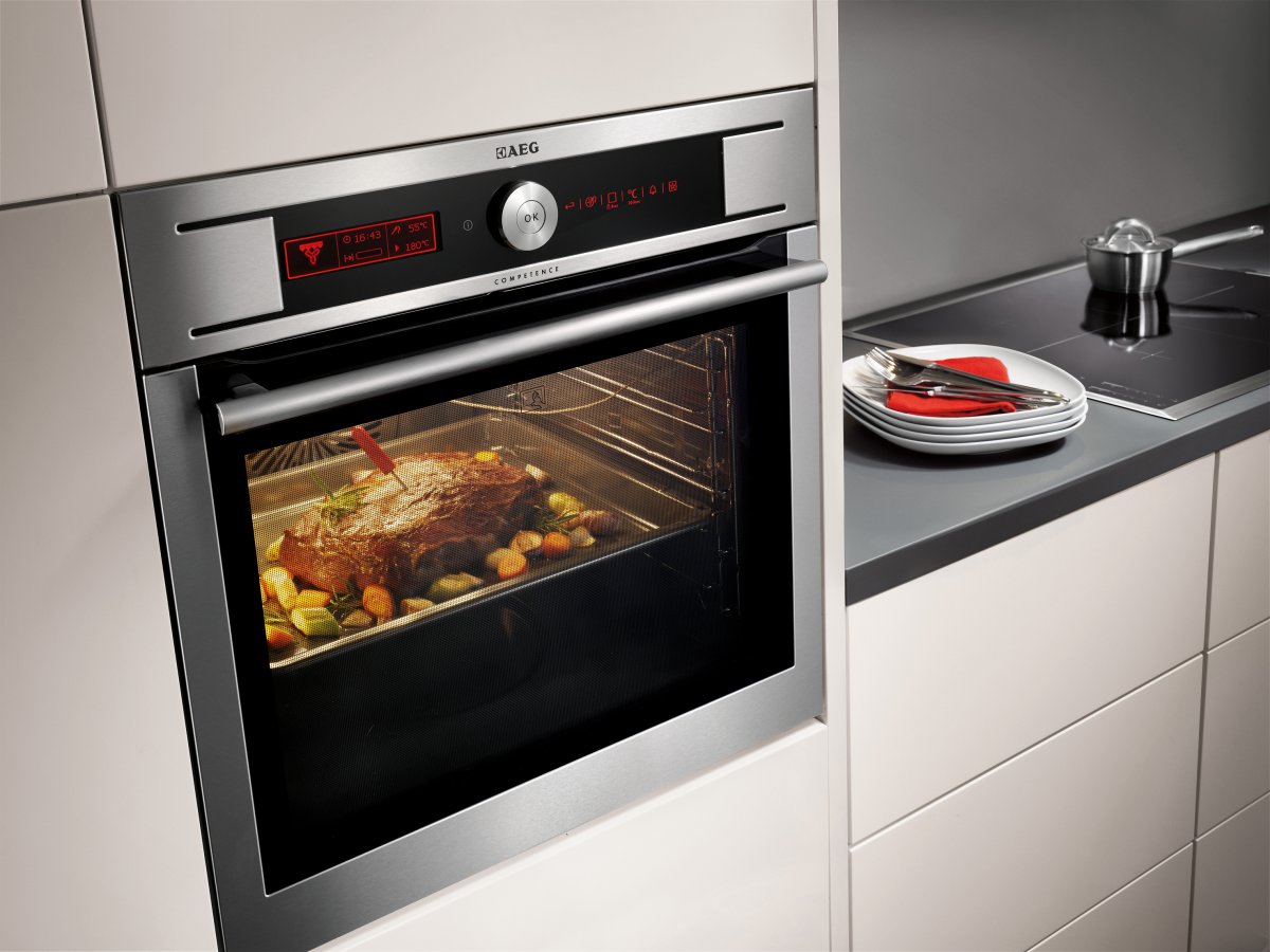 Кухонный гарнитур с духовым шкафом