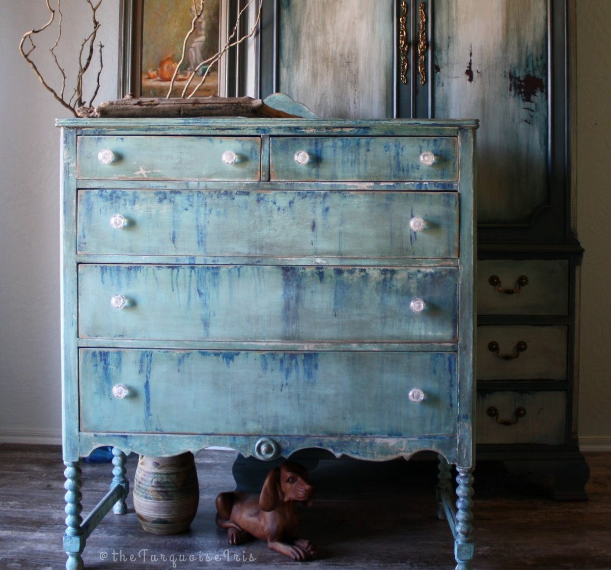 Белая мебель под старину