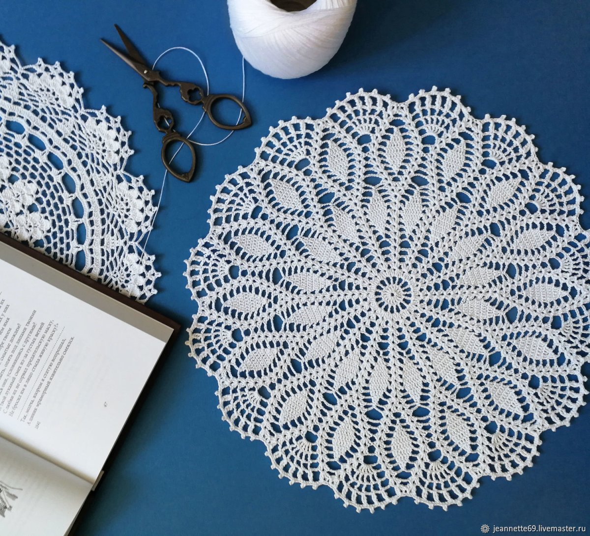Вязаная скатерть на круглый стол