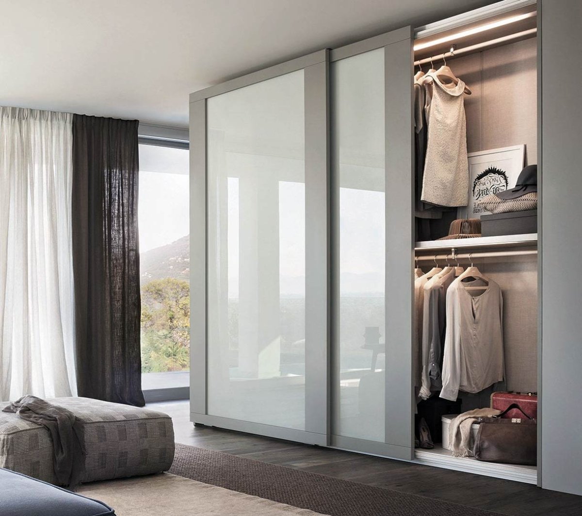 Шкаф купе Sliding-Door Wardrobe
