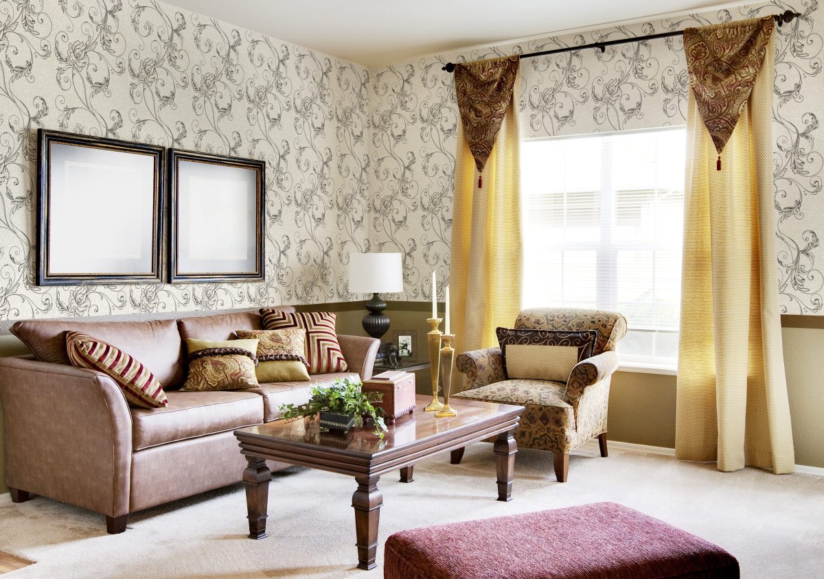 Спальня в теплых тонах