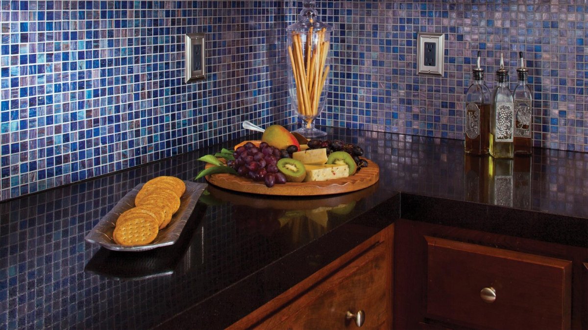 Столешница из мозаики на кухне