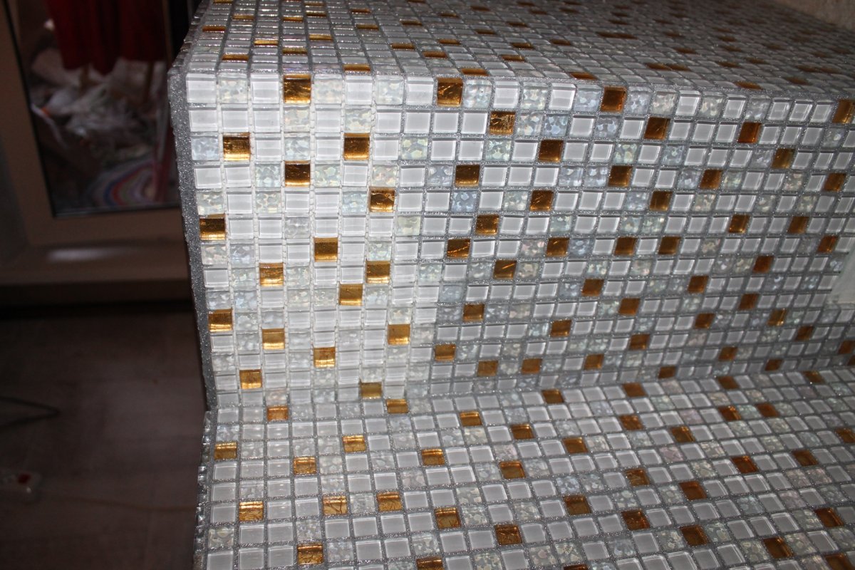 Столешница из металлического профиля под мозаику