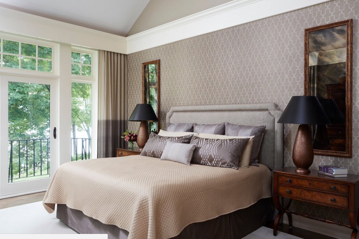 Розовые шторы в спальню