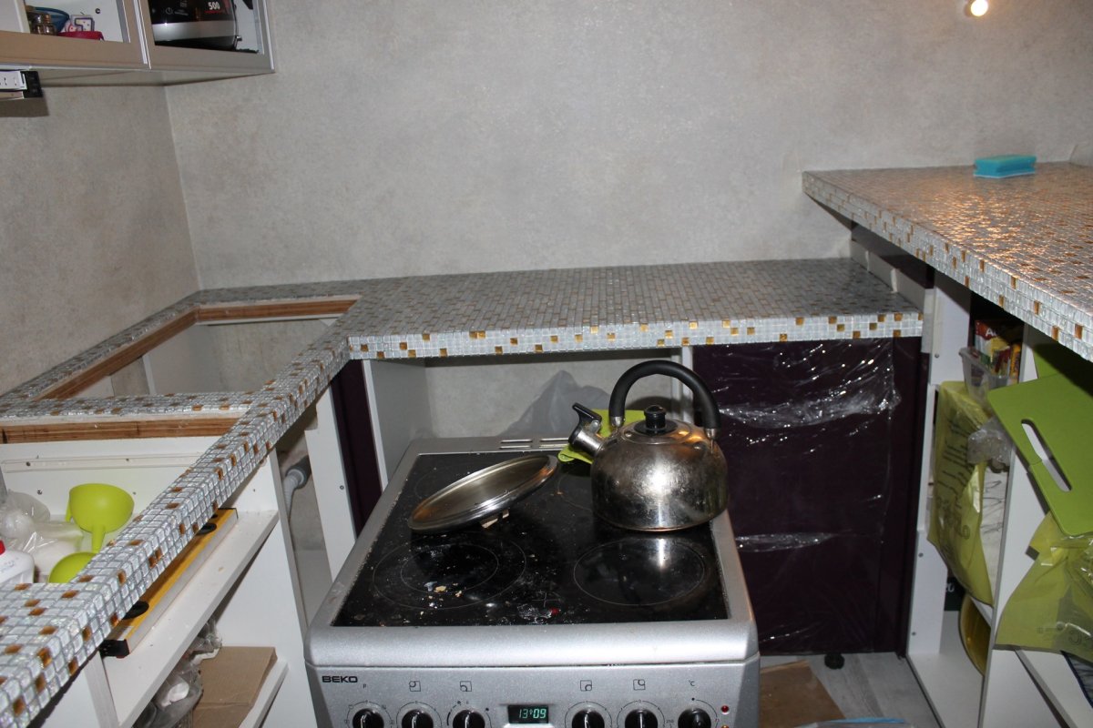 Фартук мозаика для кухни и столешница