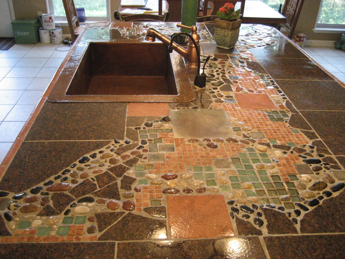 Столешница для кухни из плитки мозаики