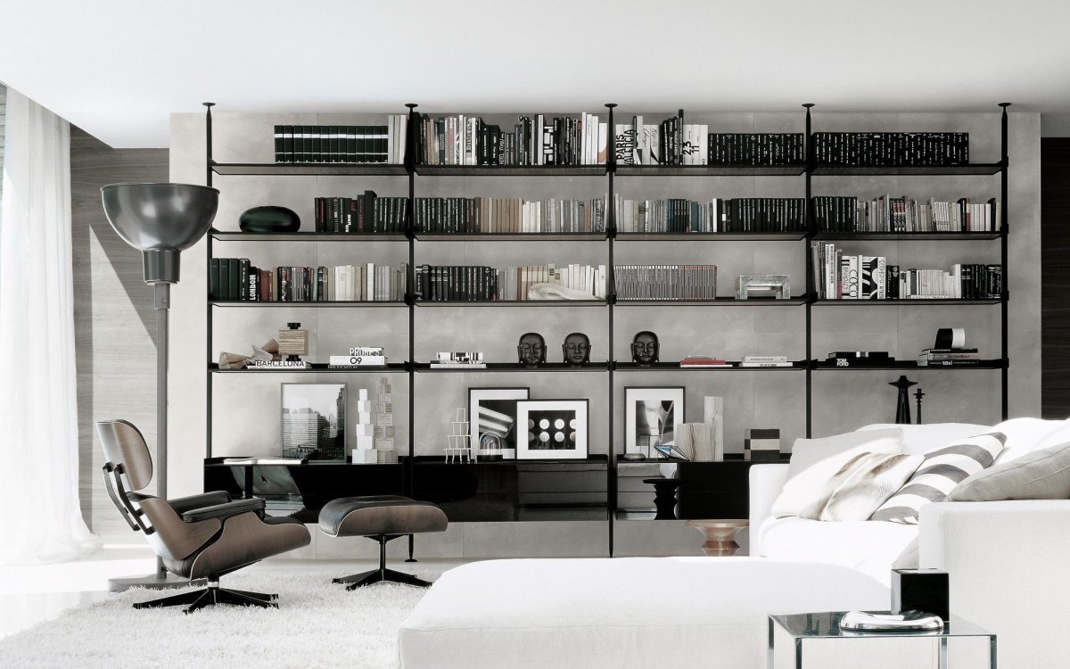 Комната с книжными полками