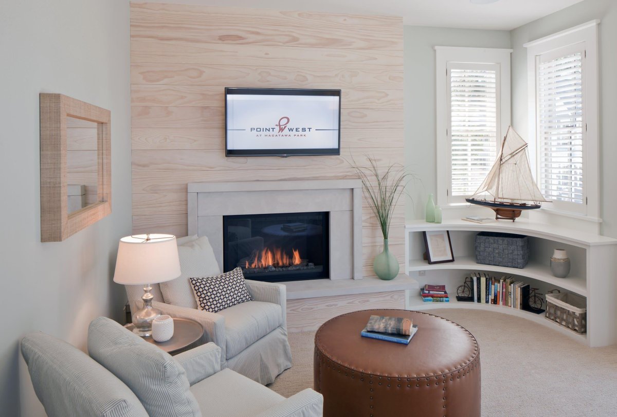 Угловая полочка в зал