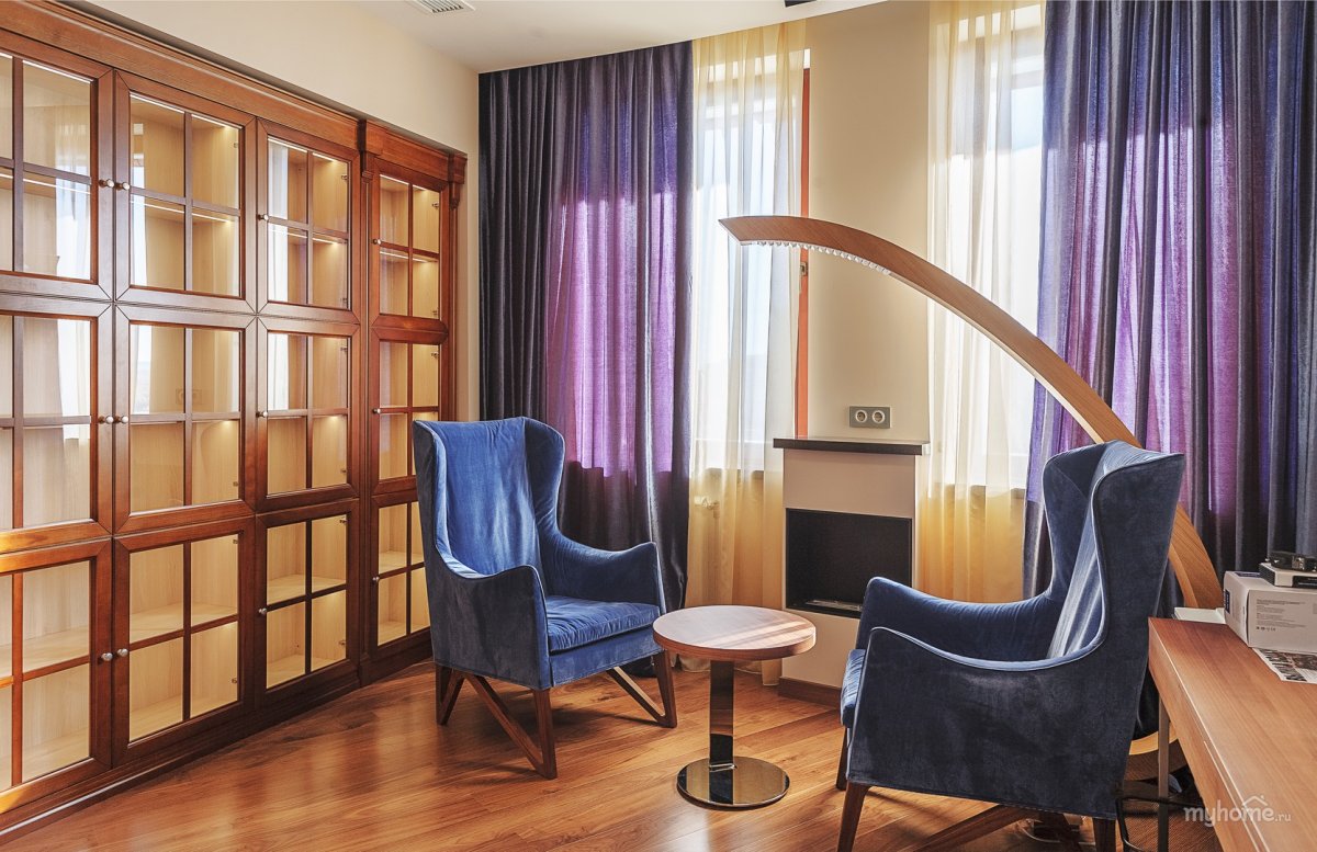 Пространство под лестницей