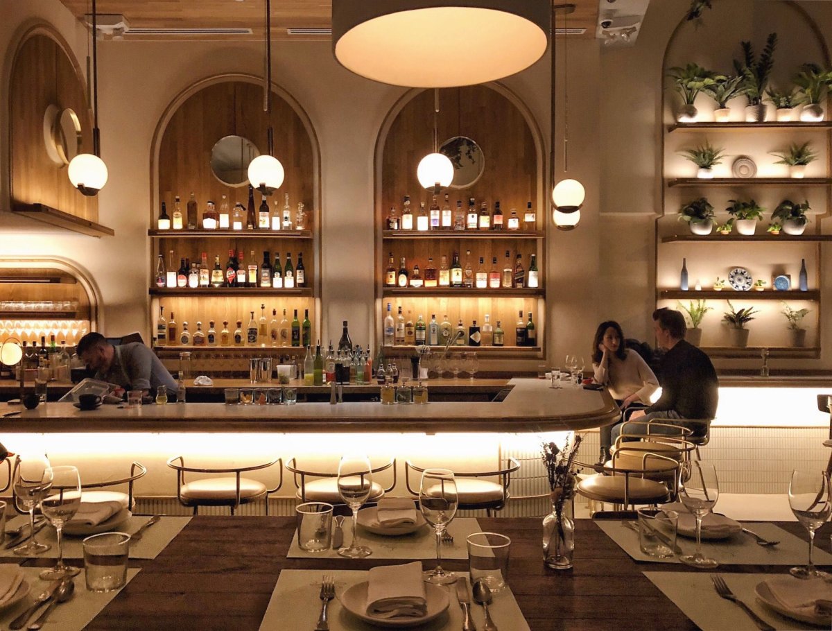 Лакшери бар