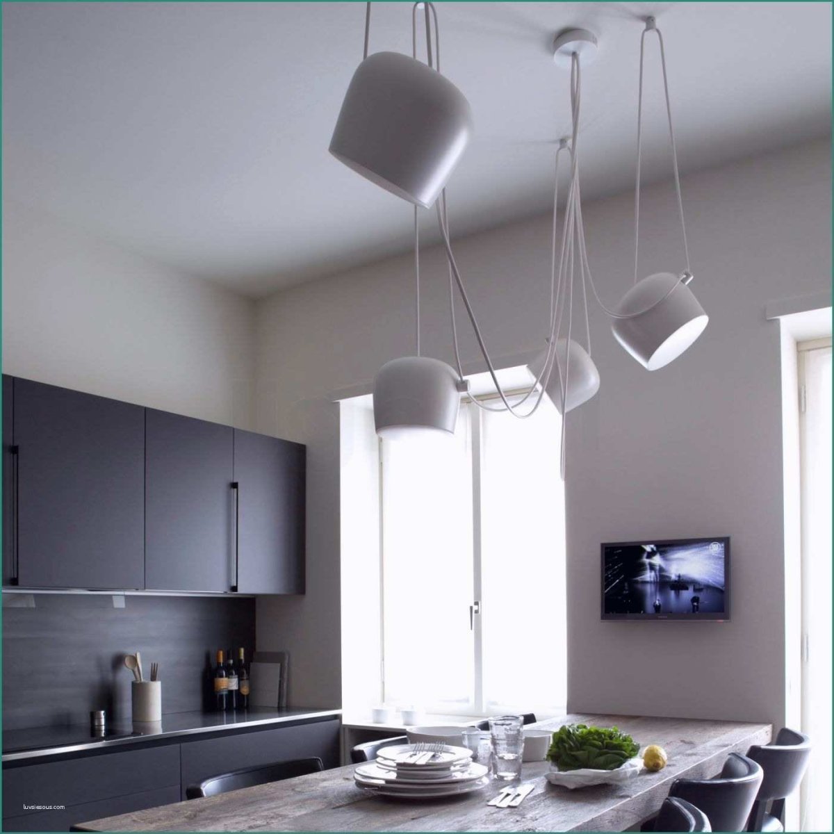 Подвесные светильники в интерьере кухни