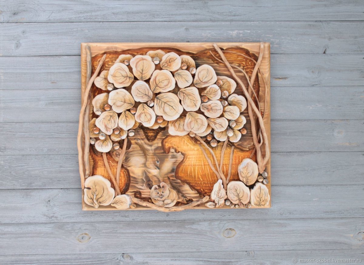 Панно из спилов дерева