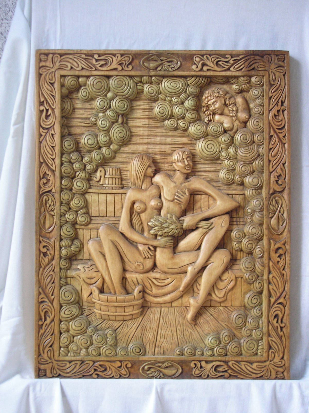 Панно из можжевельника для бани