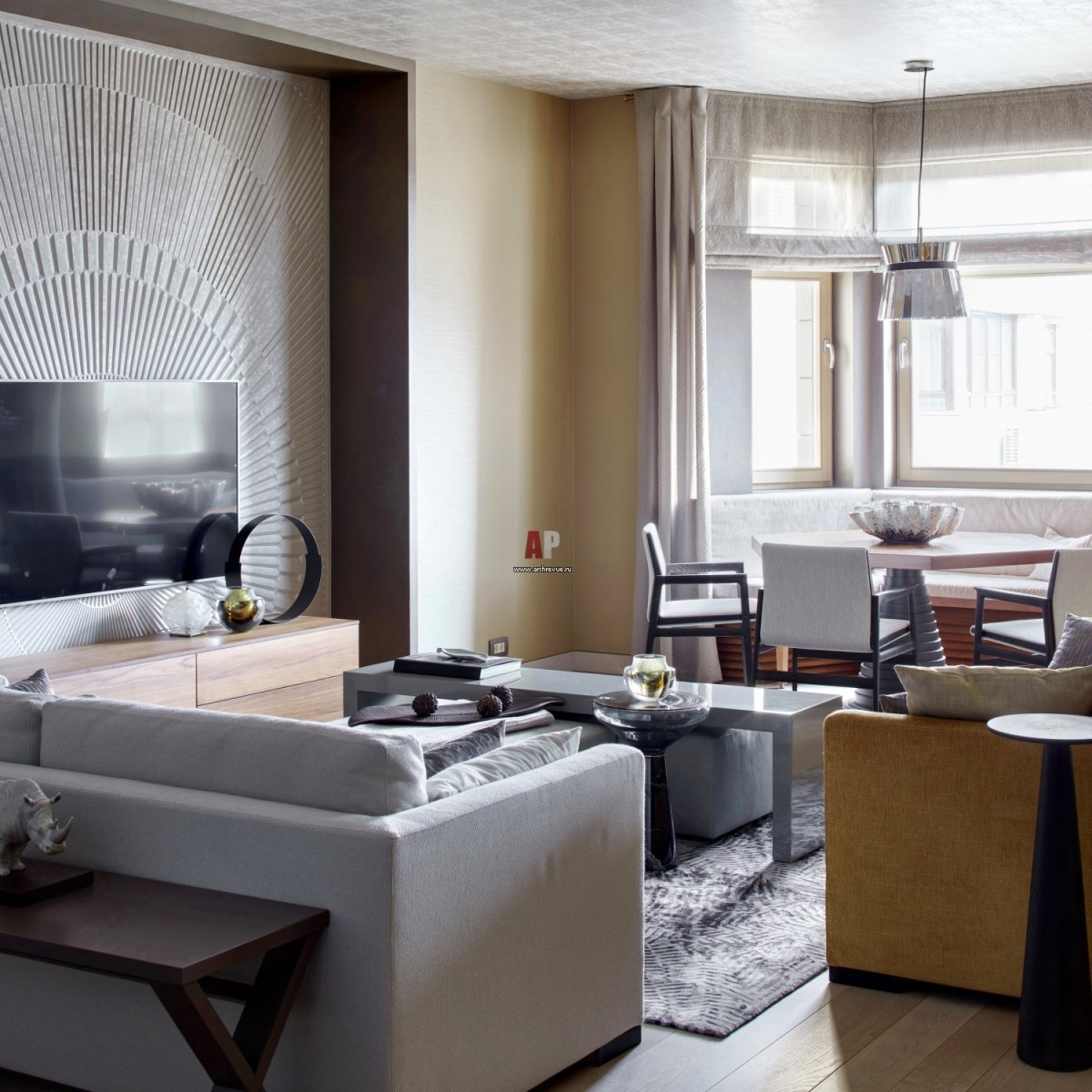 Консоль за диваном в гостиной