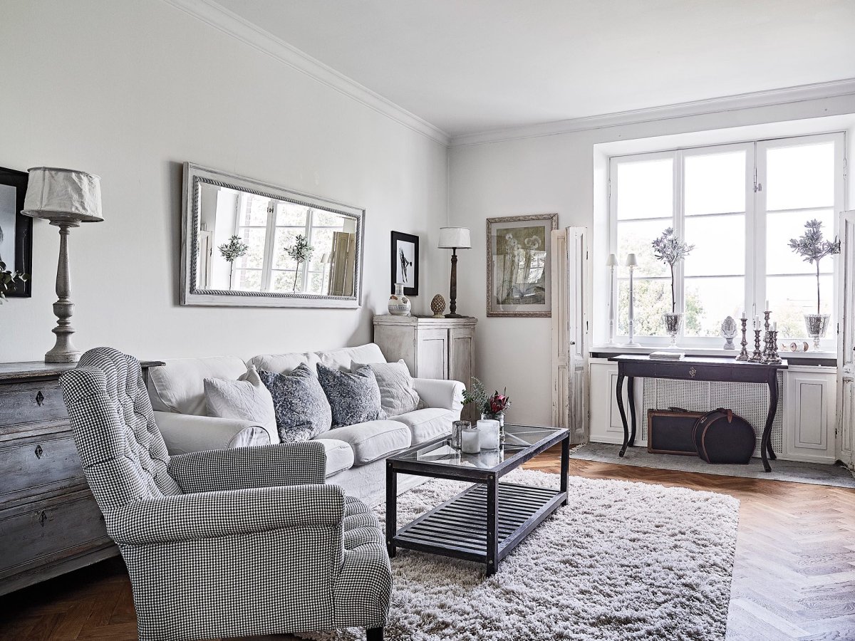 Консоль в интерьере гостиной