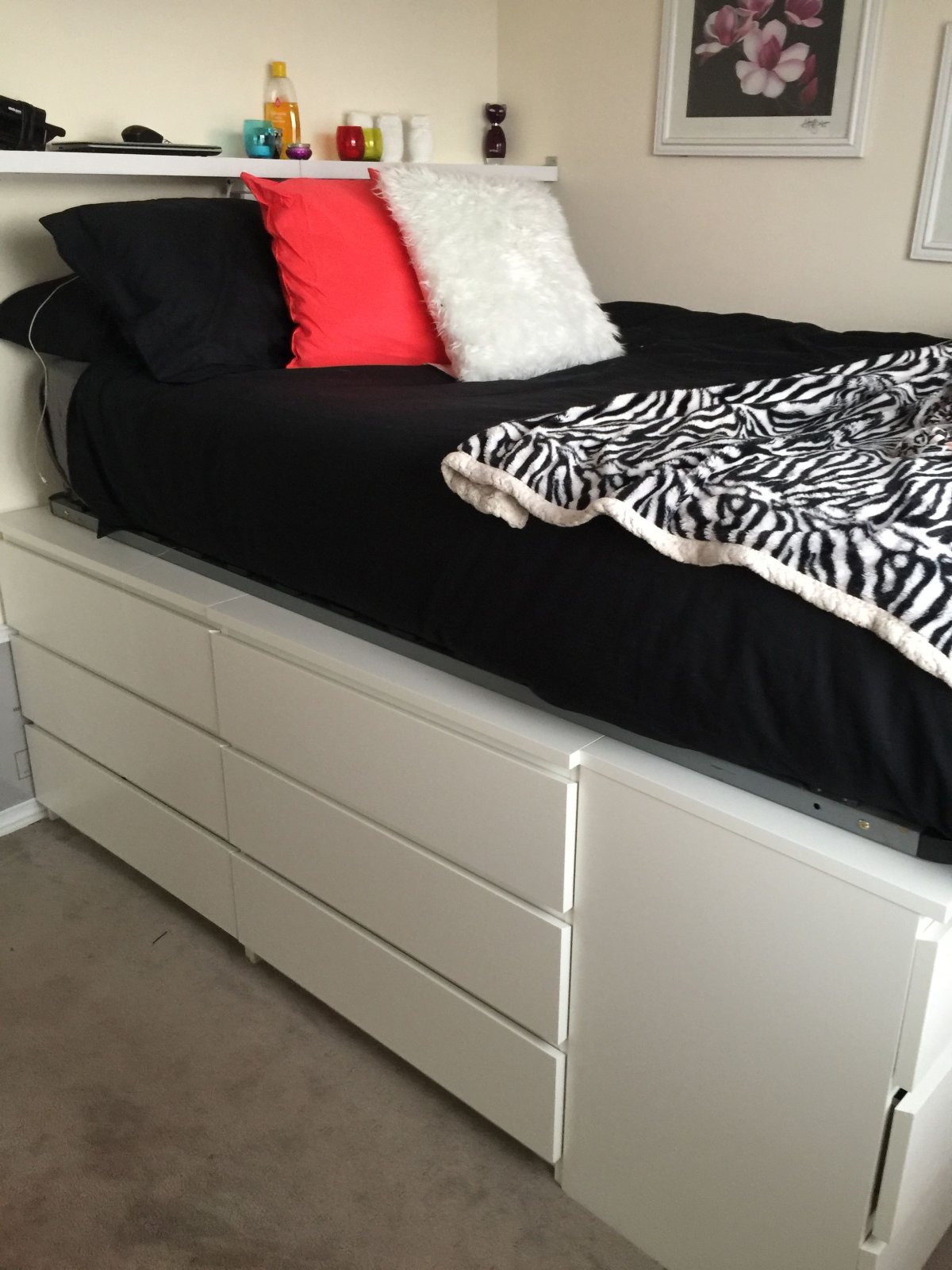 Кровать на полу