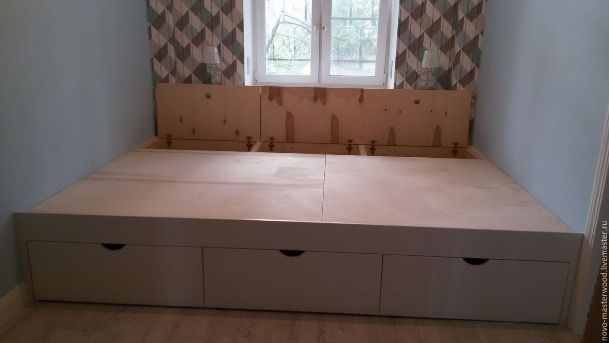 Кровать подиум