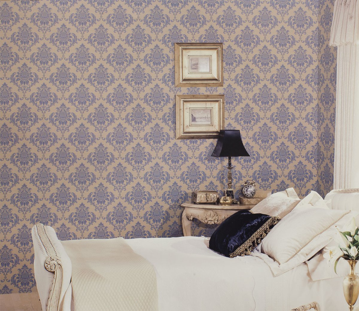 Интерьер спальни в серых тонах