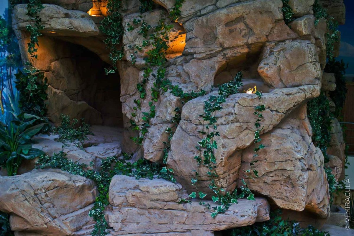 Искусственные гроты и скалы