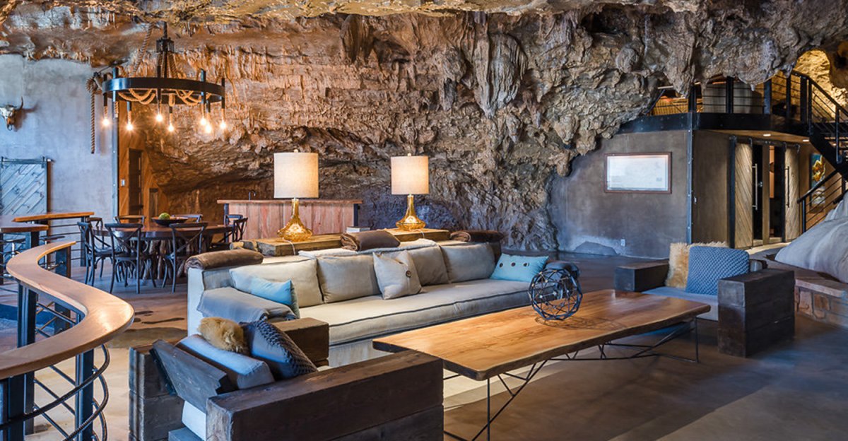 Отделка декоративным камнем