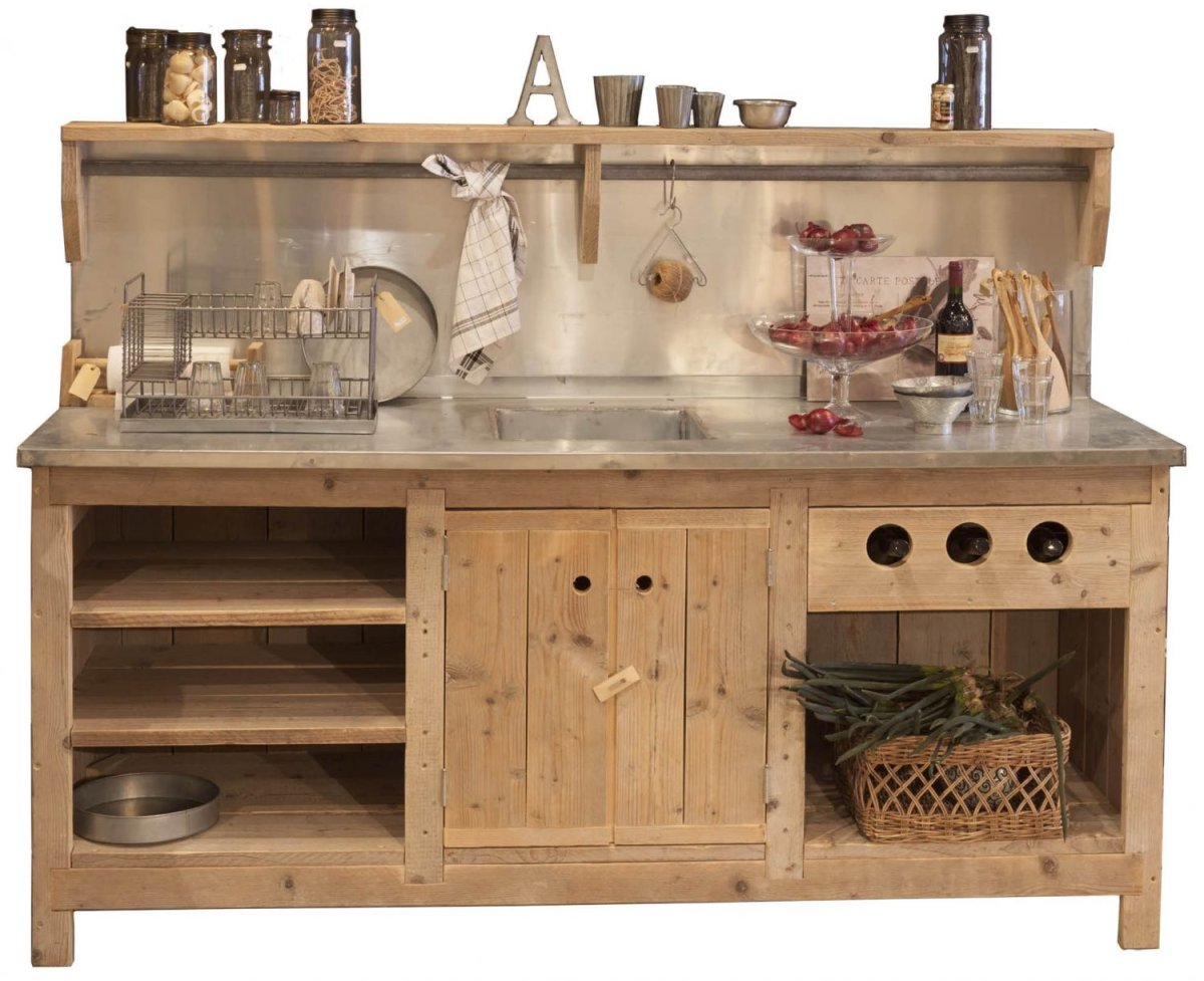 Неглубокий шкаф на кухню