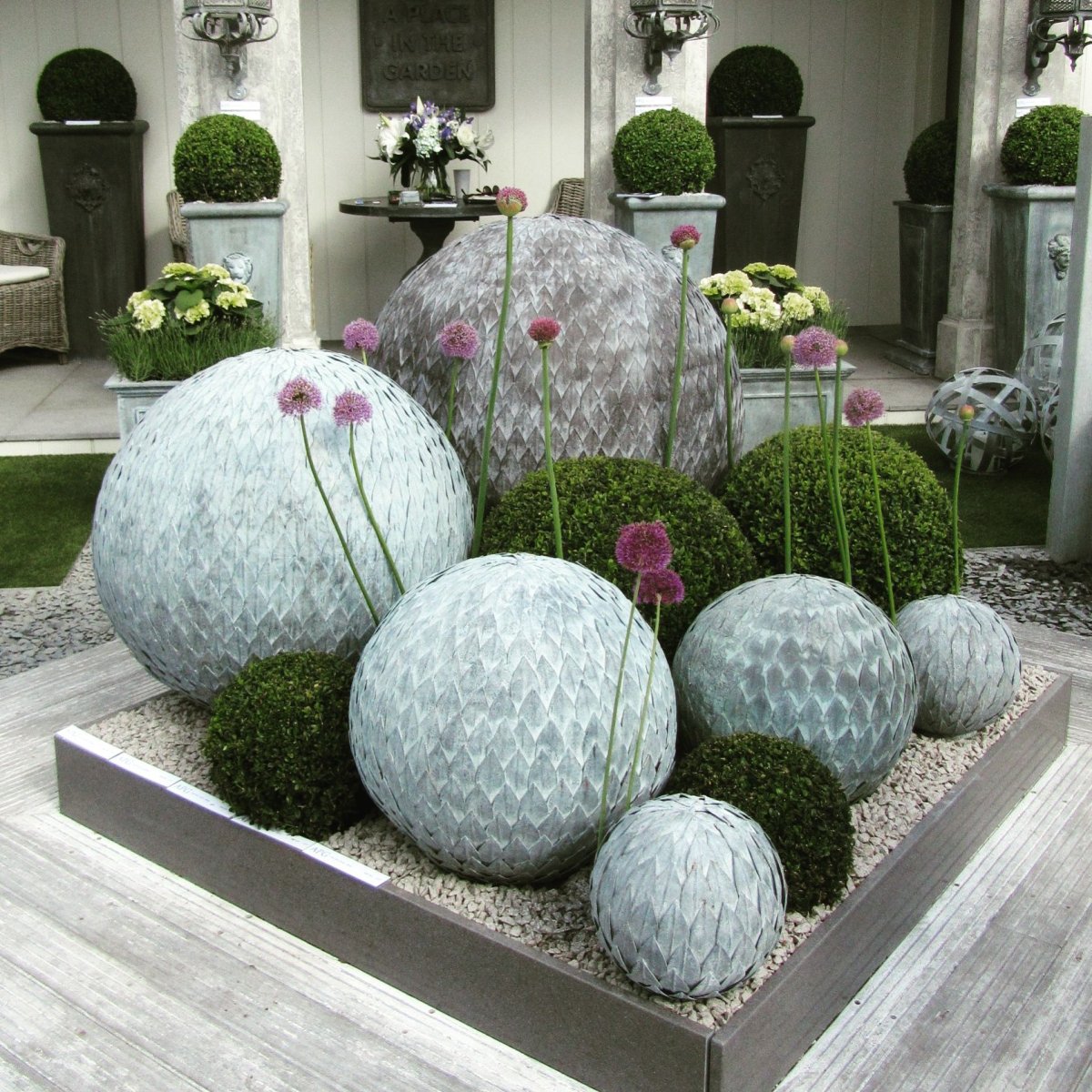 Стильное украшение шарами на день рождения