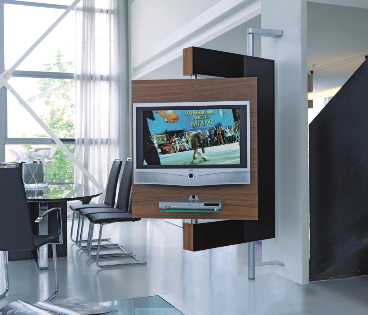 Поворотная стойка для телевизора