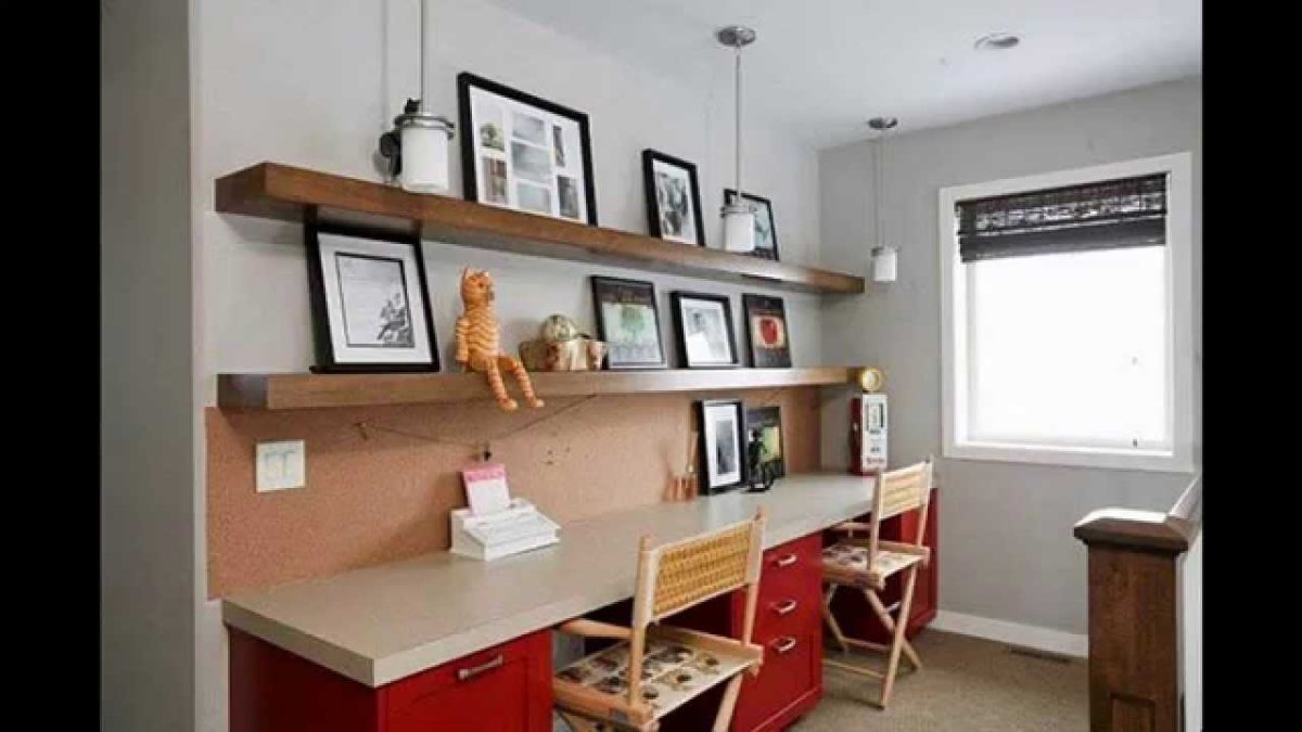 Декор письменного стола