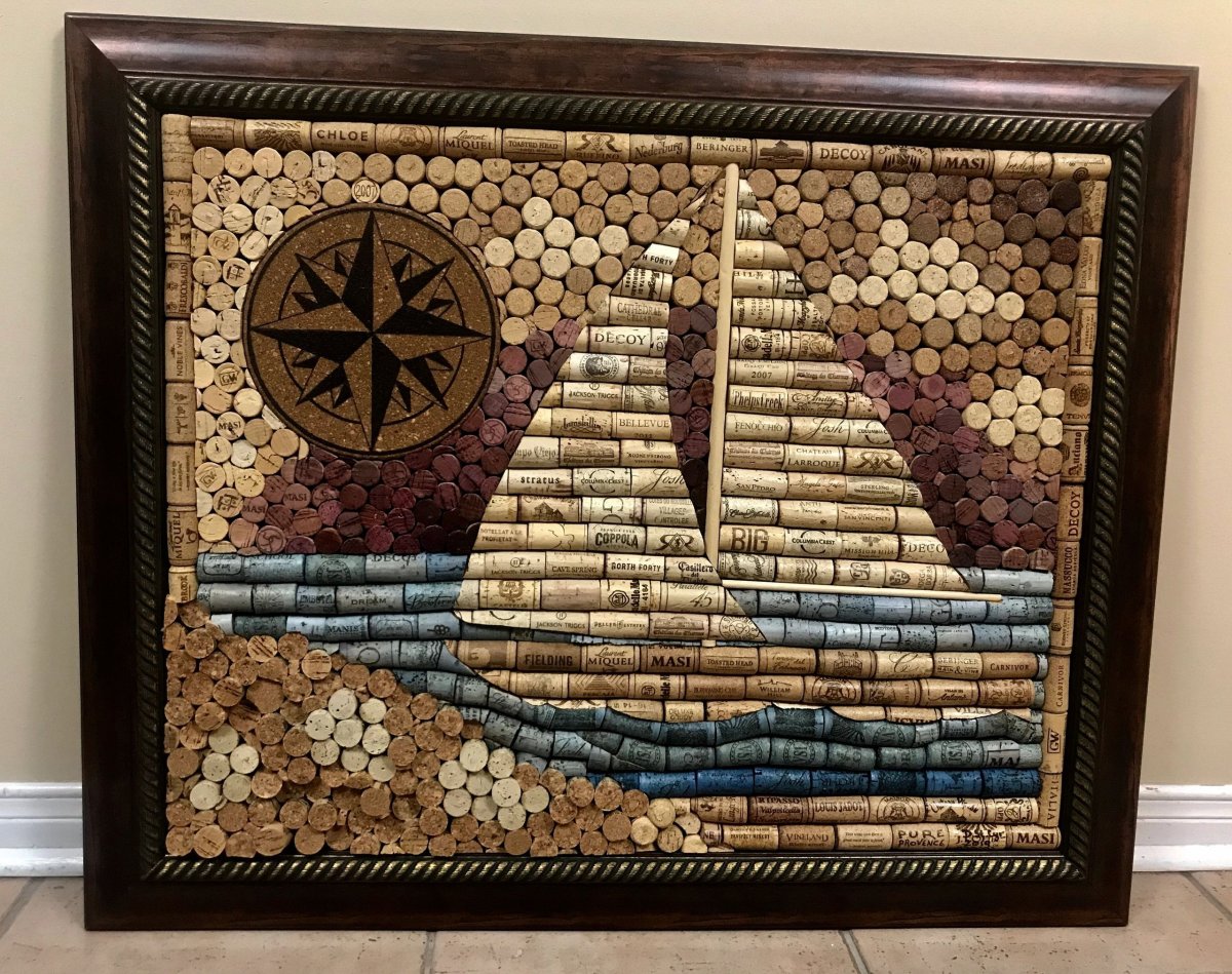 Настенные аппликации из пробки