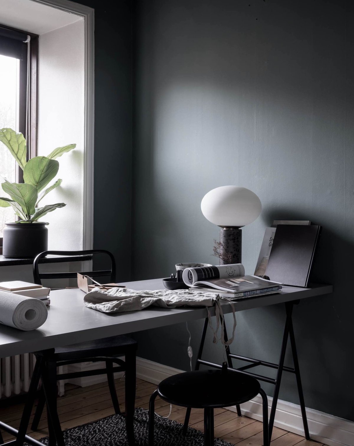 Офис в серых тонах